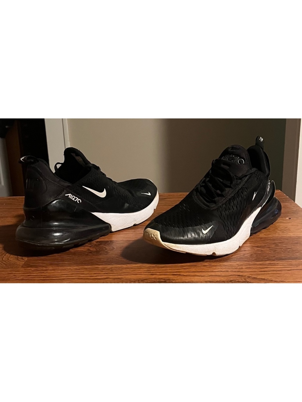 Nike Air Max 270 Black and White Men's Sneakers Size 12